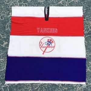 New York Yankees Unisex Poncho One Size